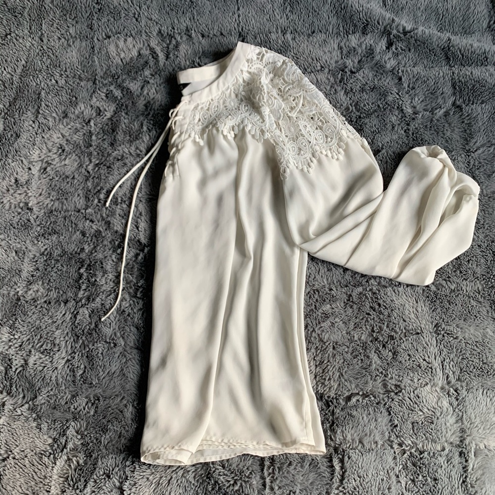 Eggshell White Lace Detailed Blouse
